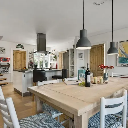 Holiday Malyn - 20m From The Sea In Funen By Interhome