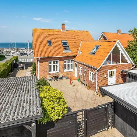 Holiday Malyn - 20m From The Sea In Funen By Interhome